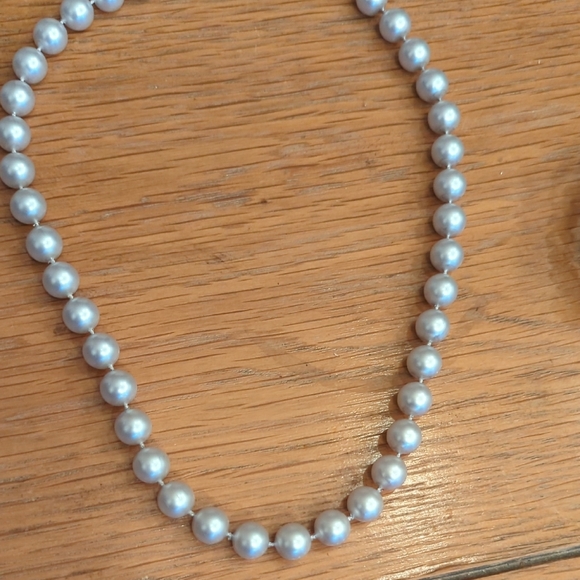 Silver Pearl Necklace and Bracelet Set - Picture 2 of 5